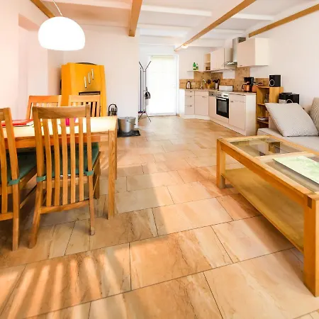 Cosy Holiday In With Terrace Vakantiehuis